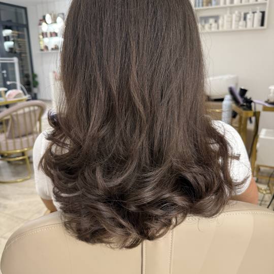 SABRINA STRIJA BEAUTY & SPA #zagreb Feniranje i stiliziranje Pranje kose + feniranje na ravno - duga