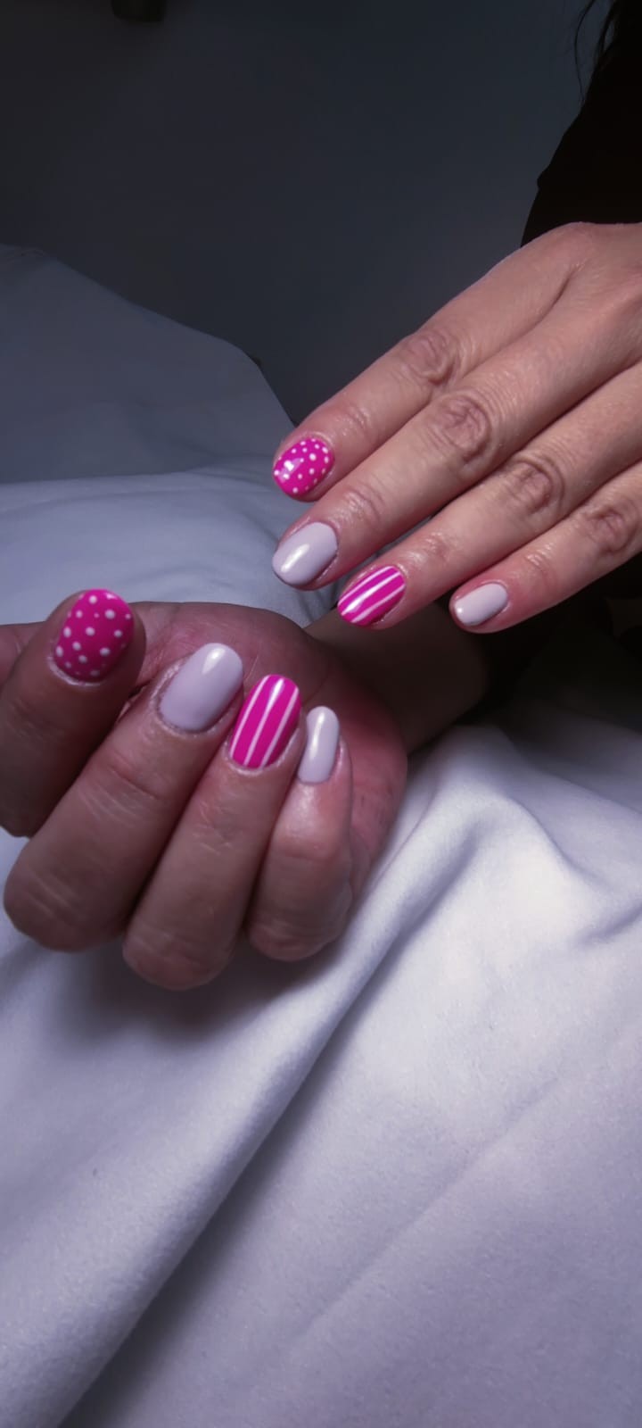 Manikura + Geliranje prirodnih noktiju - L dužina - Nails & Beauty Studio, Zagreb Gel lak Nokti Gel lak, Zagreb, Novi Zagreb – istok