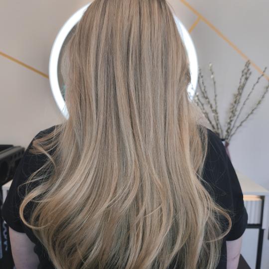 Frizana #zagreb Žensko šišanje Pramenovi+ šišanje + frizura - L (kosa ispod ramena) U Frizana s