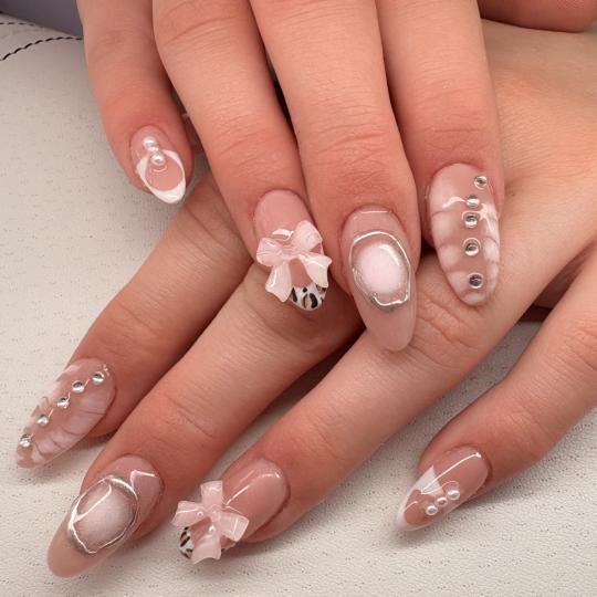 Beauty studio by Doria #zagreb Gel lak Trajni lak - M dužina Uz dodatk french i nail art