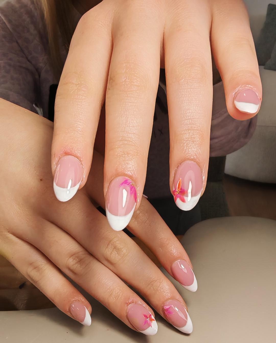 UGRADNJA NOKTIJU - M DUŽINA - Beautique Nina, Zagreb Nadogradnja noktiju Nokti Nadogradnja noktiju, Zagreb, Trešnjevka – sjever