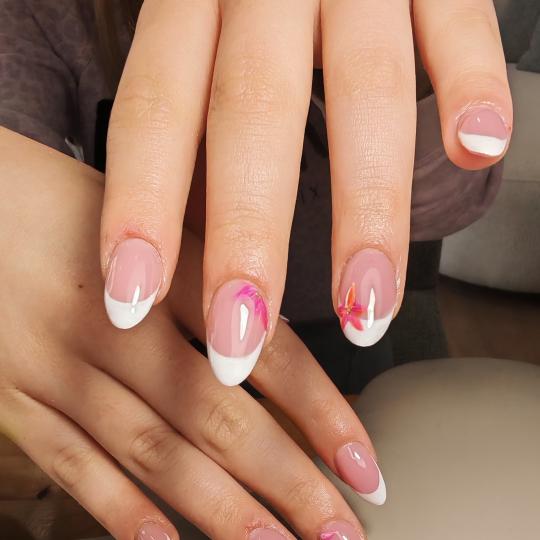 Beautique Nina #zagreb Nadogradnja noktiju UGRADNJA NOKTIJU - M DUŽINA