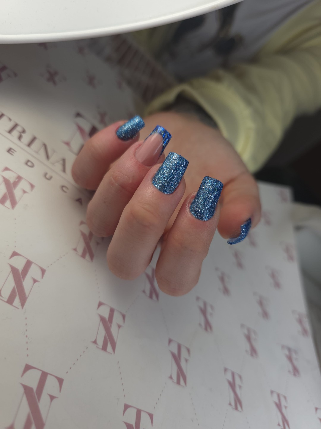 Ugradnja noktiju gelom - M dužina - Empire Nails, Zagreb Nadogradnja noktiju Nokti Nadogradnja noktiju, Zagreb, Donji grad - Centar