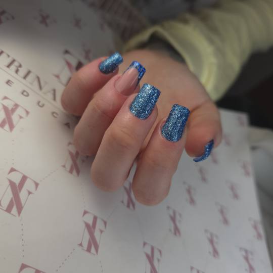 Empire Nails #zagreb Nadogradnja noktiju Ugradnja noktiju gelom - M dužina