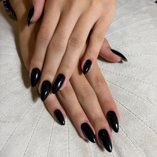 Glow Differently #zagreb Nadogradnja noktiju Ugradnja noktiju - M dužina
