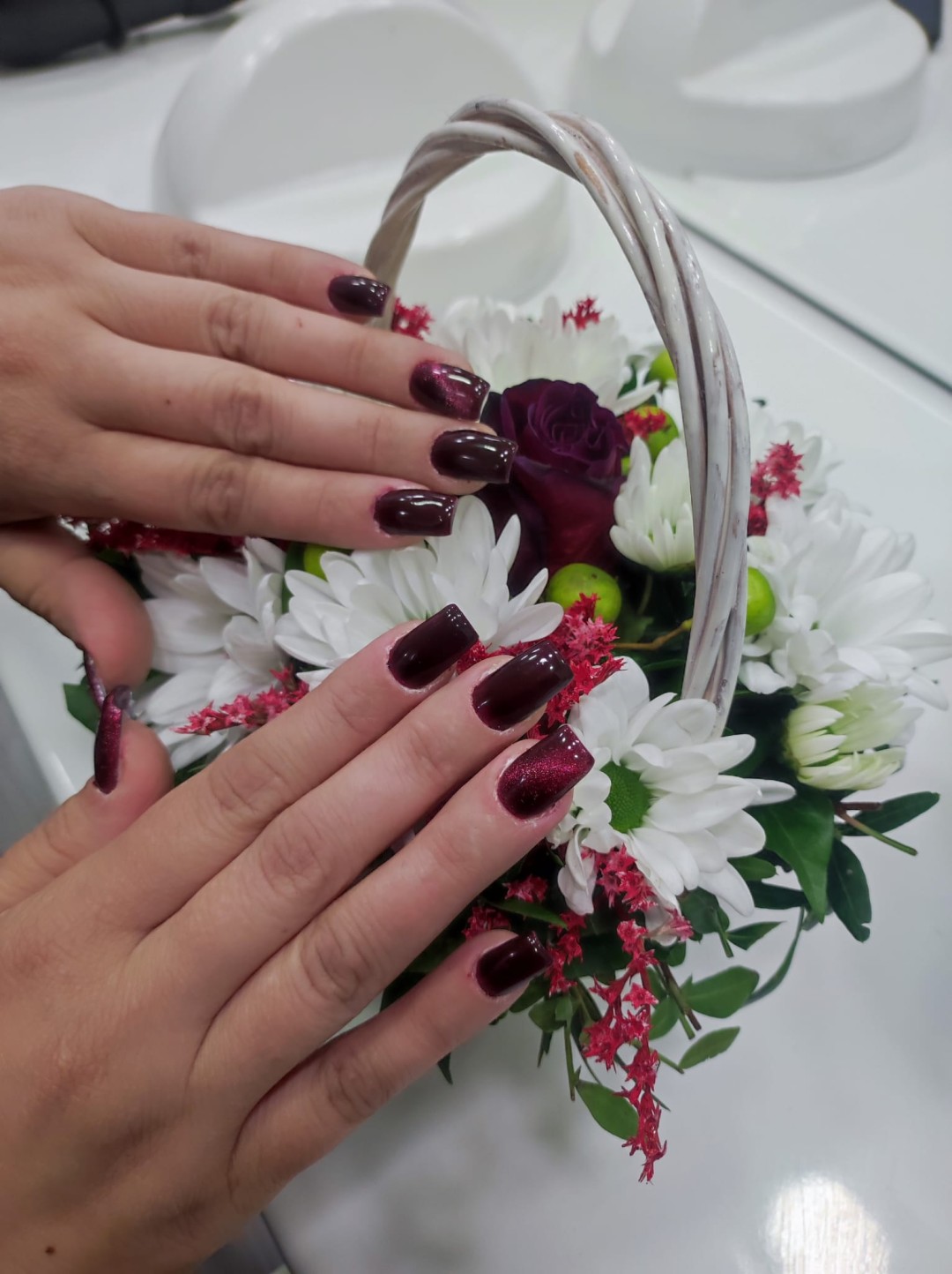 Roses & friends #zagreb Nadogradnja noktiju Ugradnja noktiju - S dužina