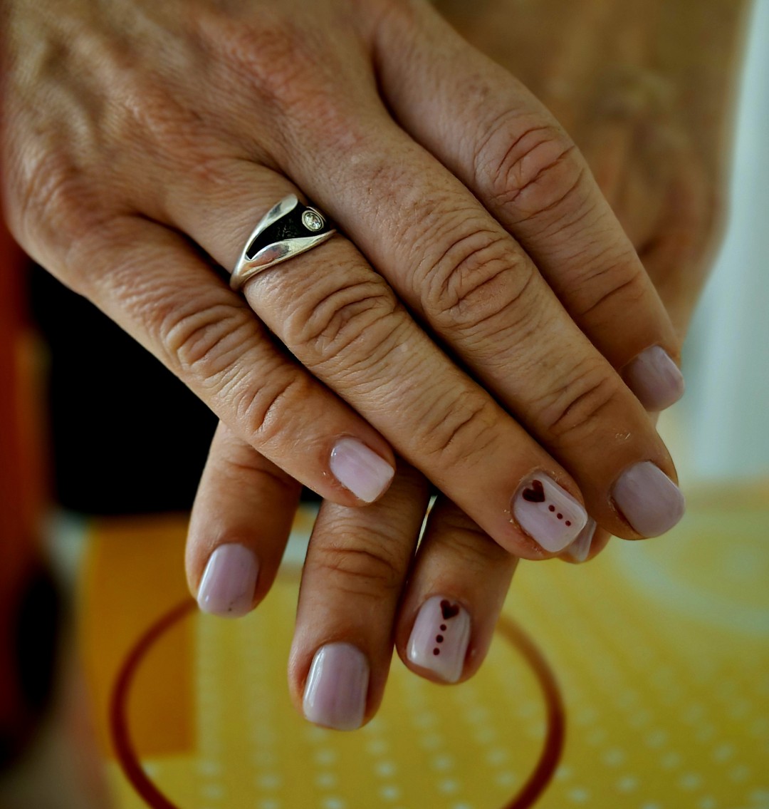 Manikura + trajni lak - Reborn Glow By M, Zagreb Manikura Nokti Manikura, Zagreb, Novi Zagreb – istok