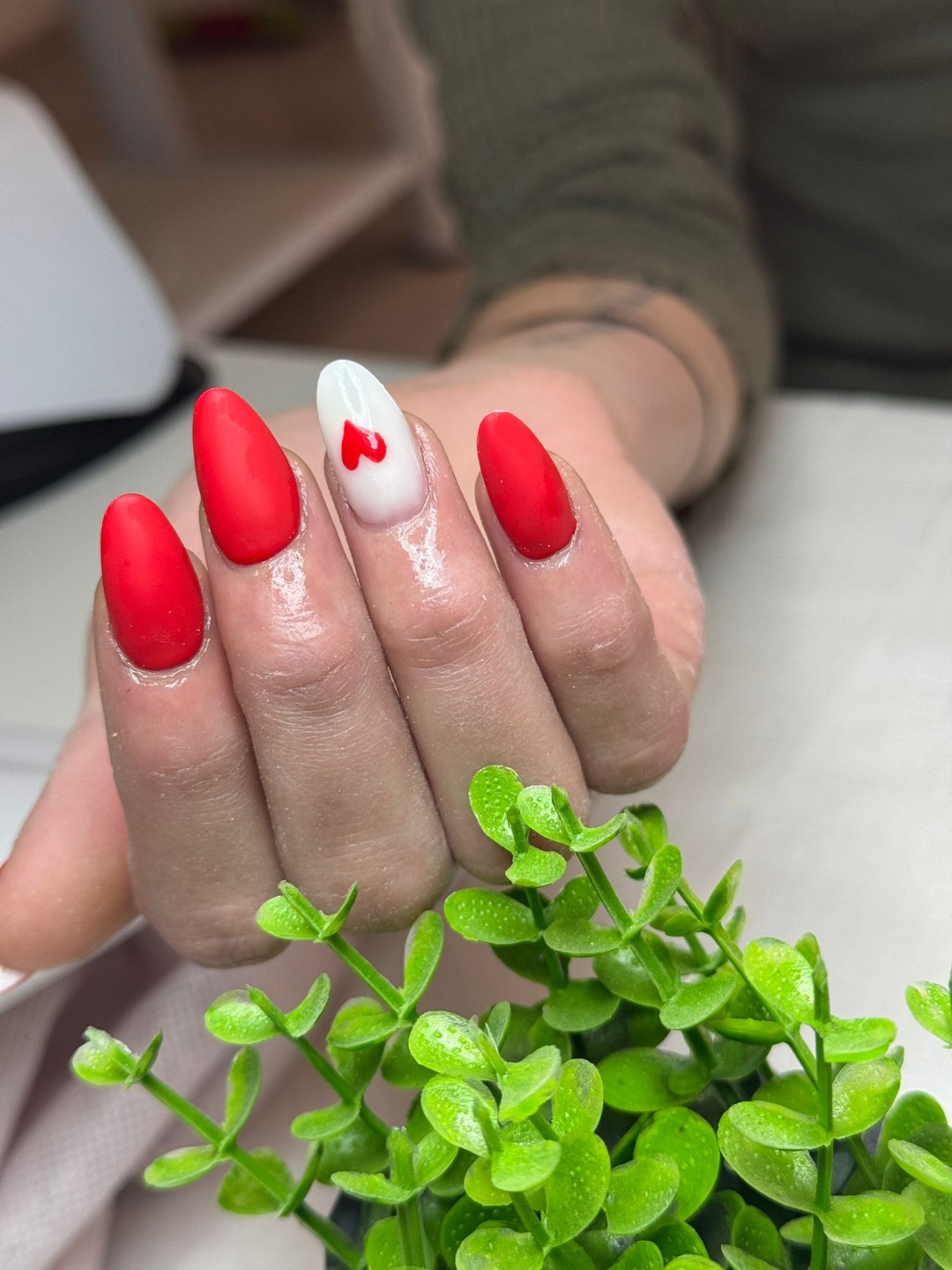 Beauty centar Marilyn #velika-gorica Nadogradnja noktiju Ugradnja noktiju - L dužina