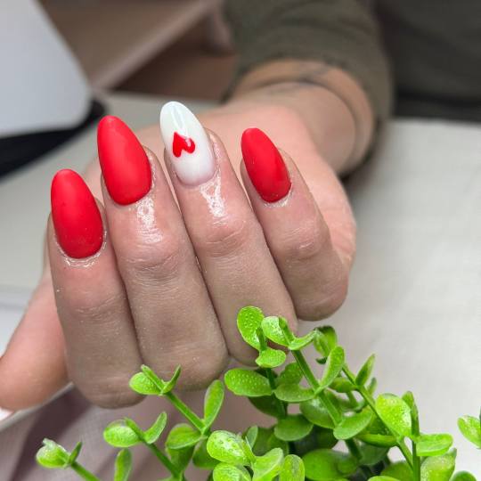 Beauty centar Marilyn #velika-gorica Nadogradnja noktiju Ugradnja noktiju - L dužina