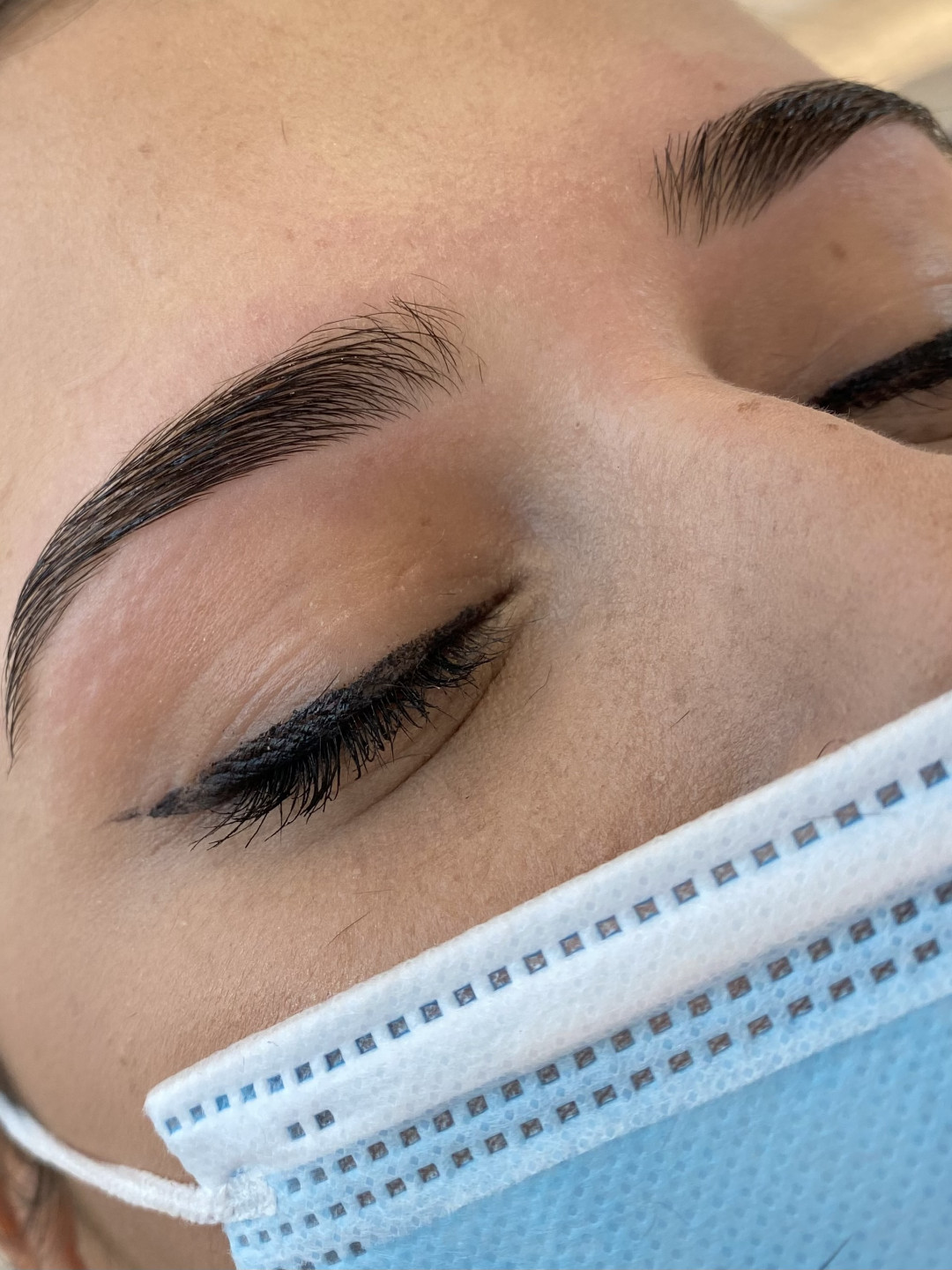 Rodonit Beauty Concept, Zagreb Obrve