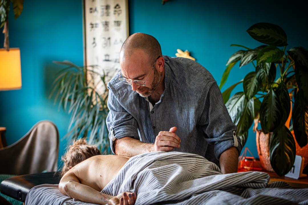 Ola-Nik masaža – mobilni salon #zagreb Masaža za opuštanje / relax / antistres Masaža leđa / nogu