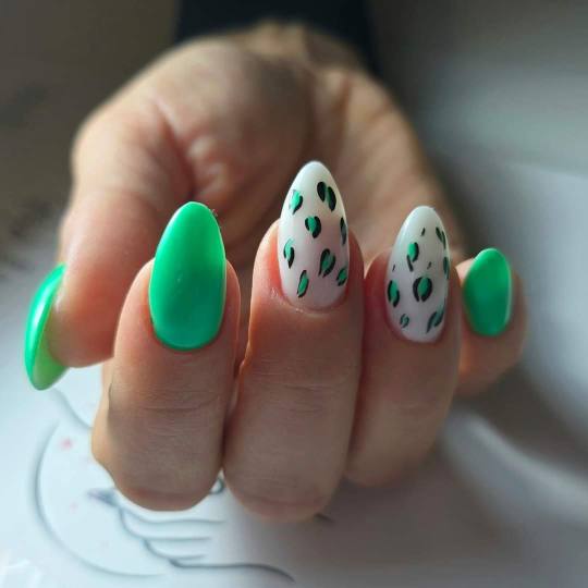 Gelaxy x Motus #zagreb Ukrašavanje noktiju Nail art - jednostavni/ po noktu