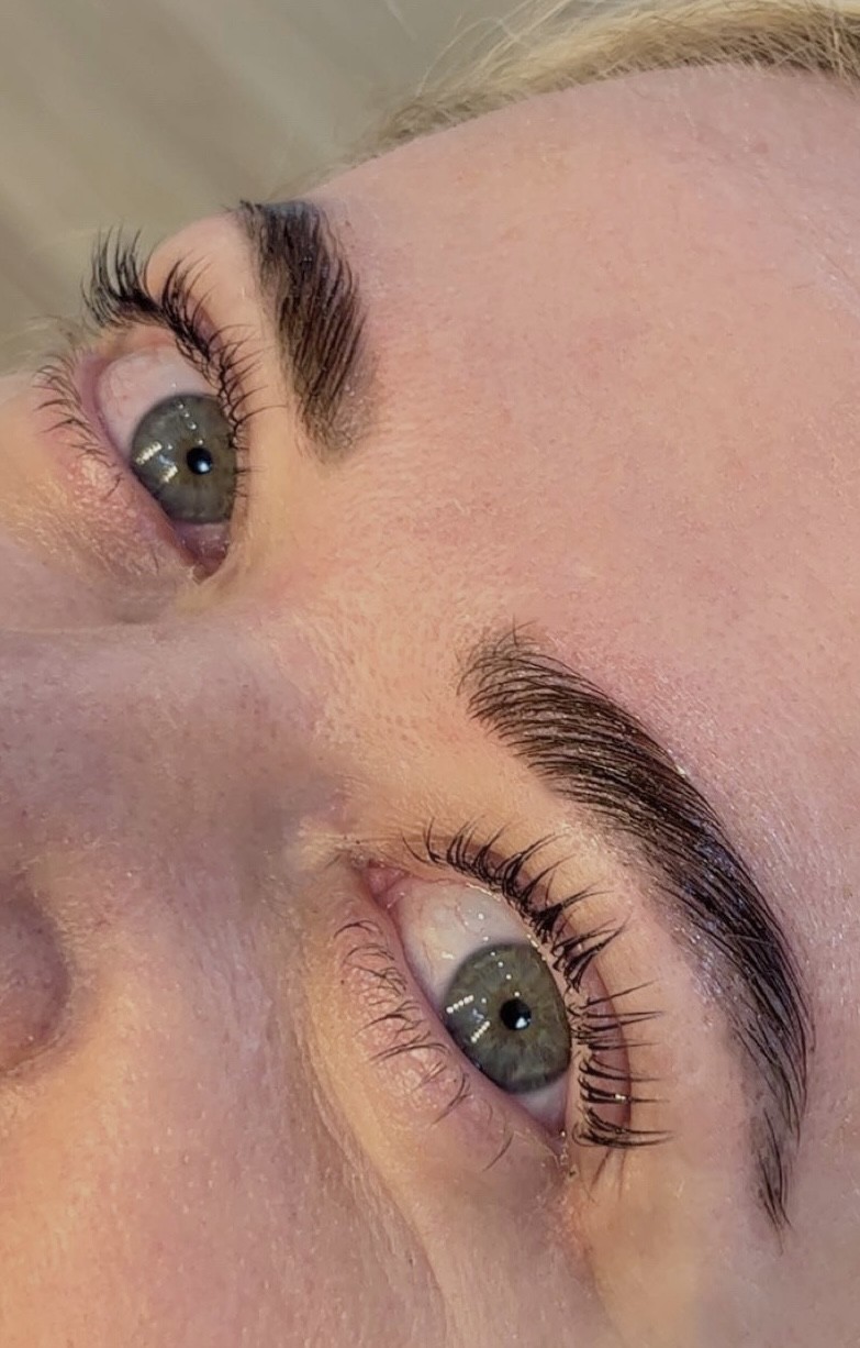 Mia’s Beautique #zagreb Obrve Brow lift