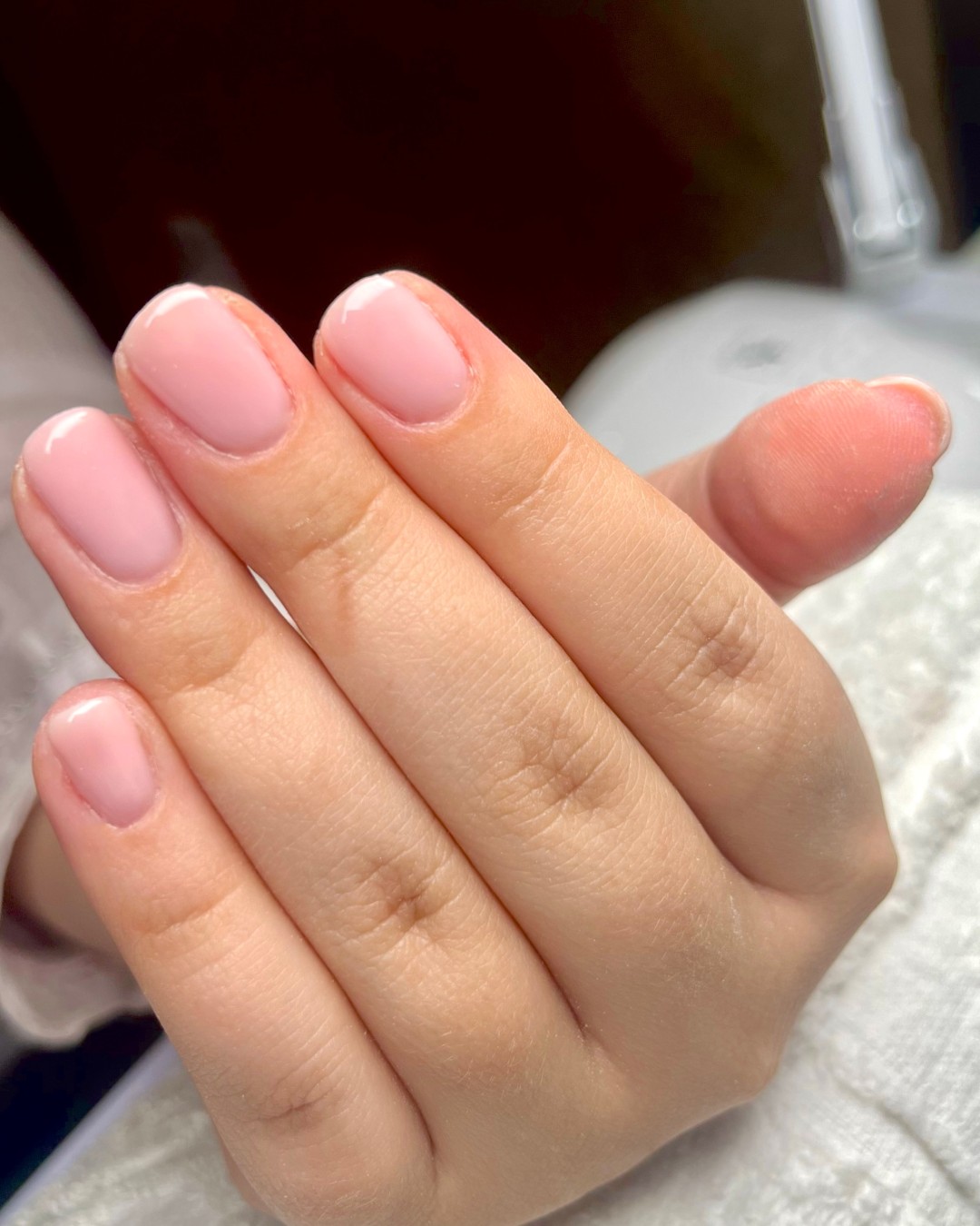 Mia’s Beautique #zagreb Manikura Gradivni trajni lak - ruke