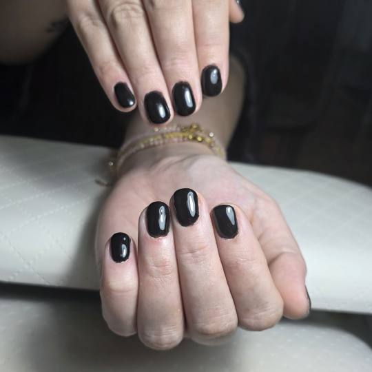 Daniva brow and beauty #zagreb Gel lak Ojačani trajni lak - ruke