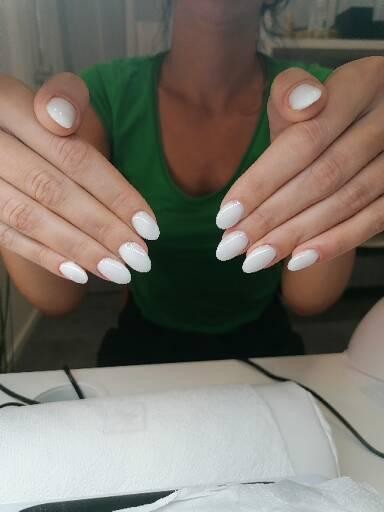 House of Beauty #zagreb Korekcija noktiju Nadopuna / korekcija noktiju - M dužina