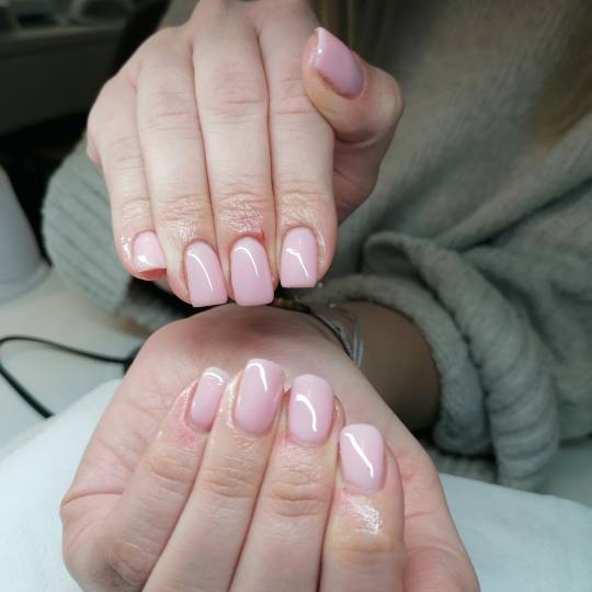 House of Beauty #zagreb Izlivanje noktiju Nadopuna / korekcija noktiju - M dužina