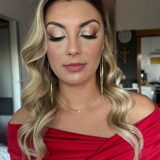 Lumine Studio #zagreb Make-up / šminkanje Profesionalno šminkanje - izlazak na teren Make up & hai