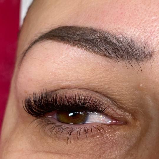 Livi Beauty #zagreb Nadogradnja trepavica Nadopuna volumenskih trepavica