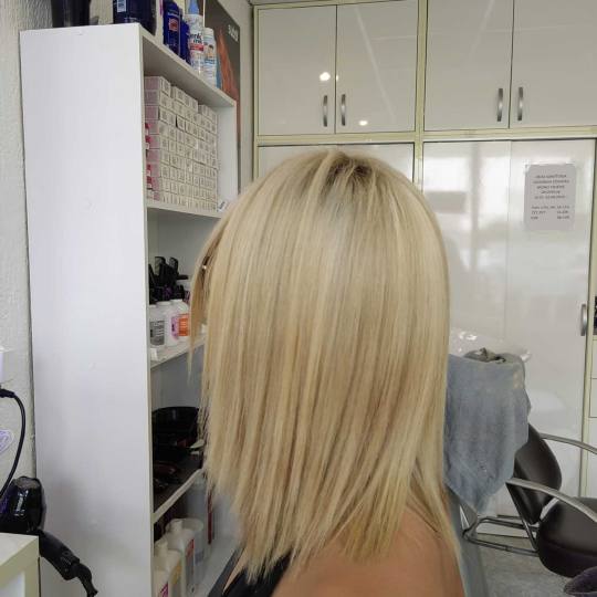 Wikleraj & Frajeraj #zagreb Pramenovi Pramenovi na foliju + fen frizura - poluduga kosa