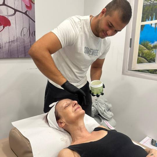 Aura - Zagreb #zagreb Piling lica Kemijski piling lica - paket od 5 tretmana