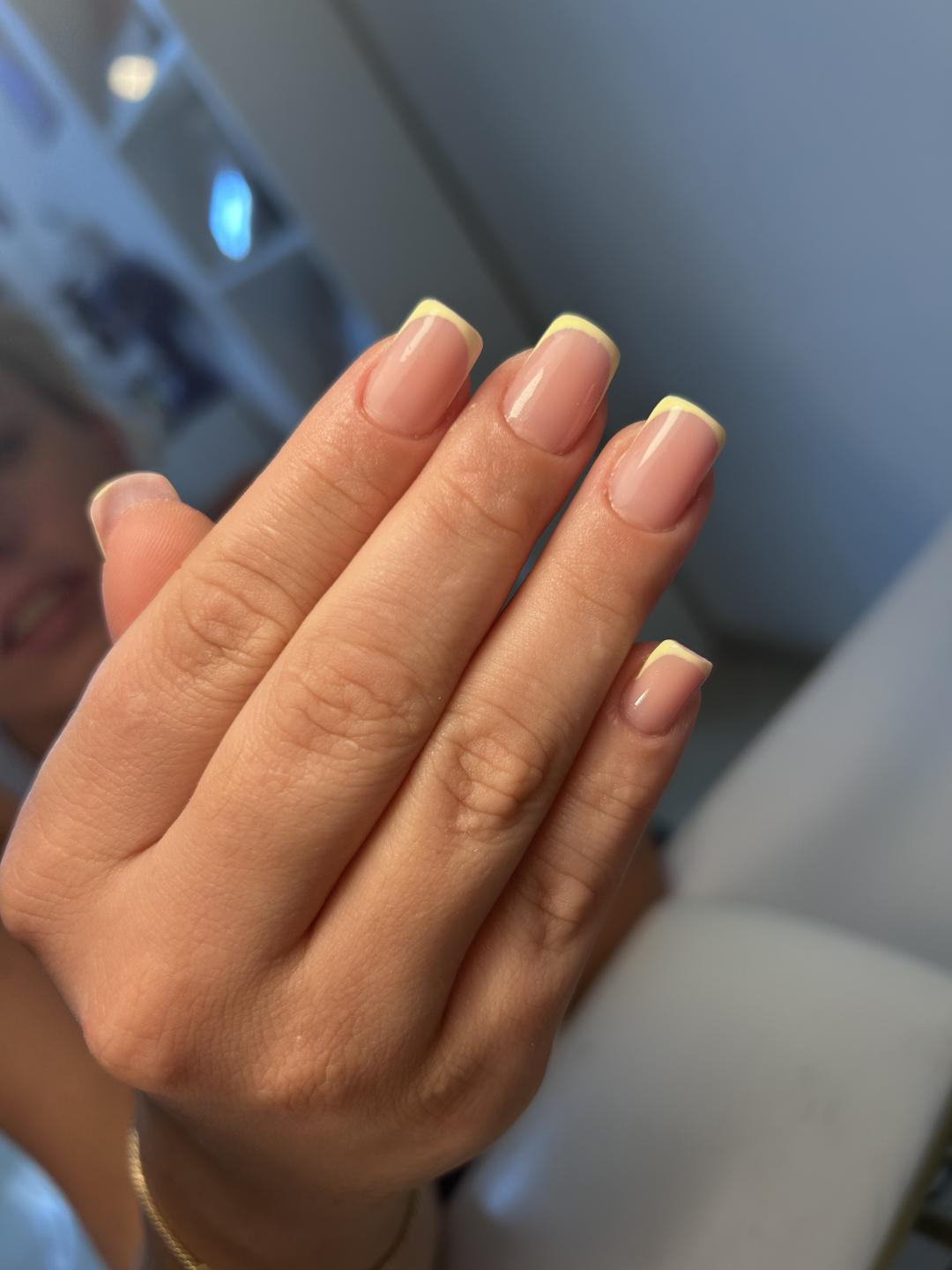 LoveGlam beauty studio #zagreb Manikura Ugradnja noktiju - S dužina