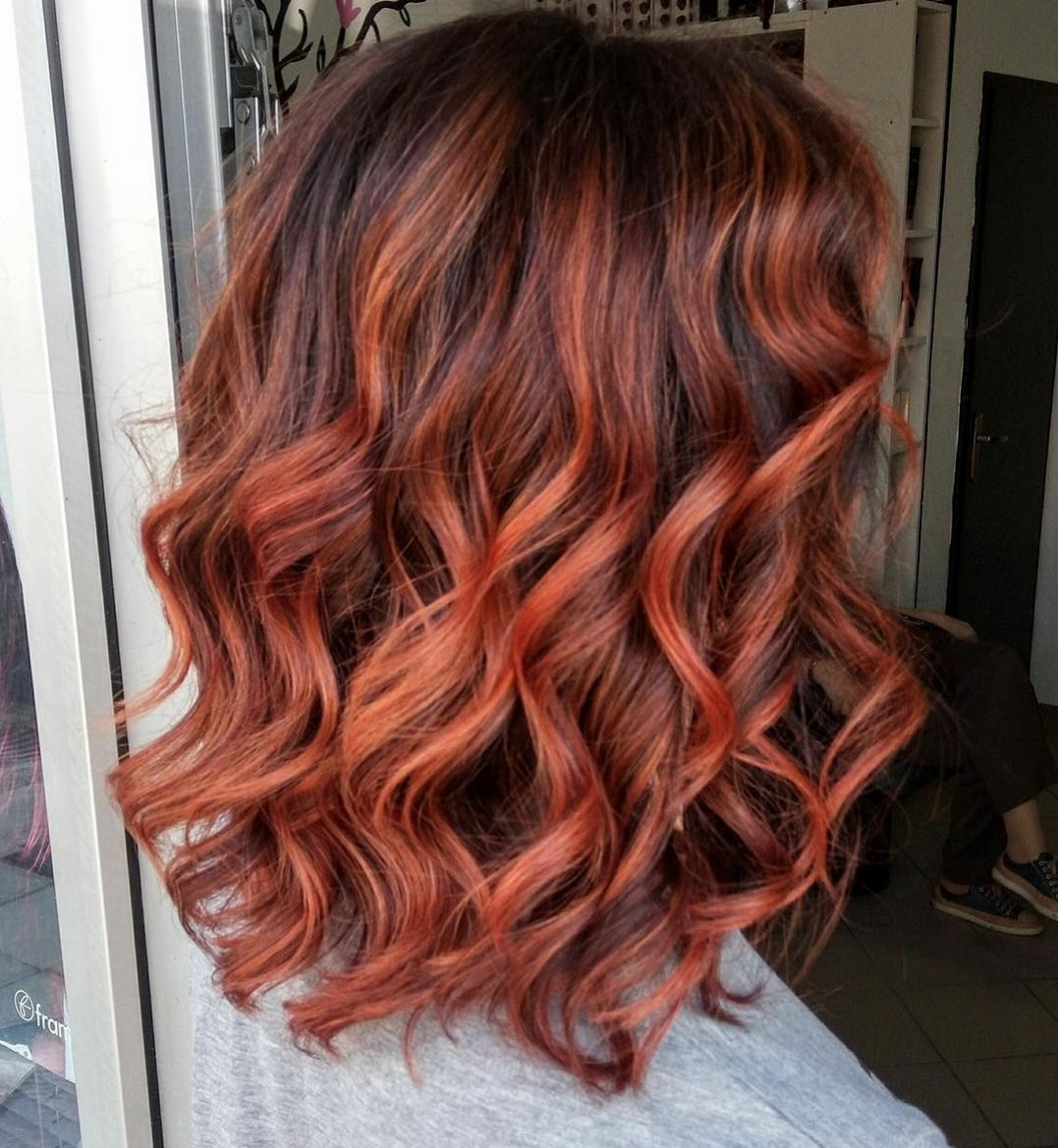 Griva stil #zagreb Feniranje i stiliziranje Valovi na četku - kosa srednje dužine