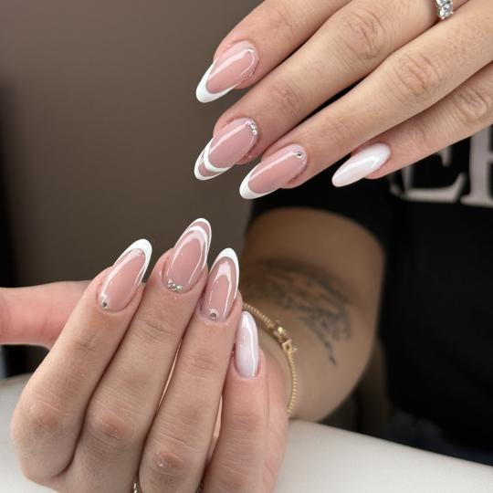 Naté Beauty Room #rijeka Nadogradnja noktiju Ugradnja noktiju - L dužina