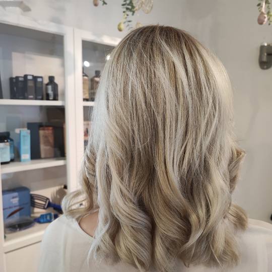 Glow Differently usluga