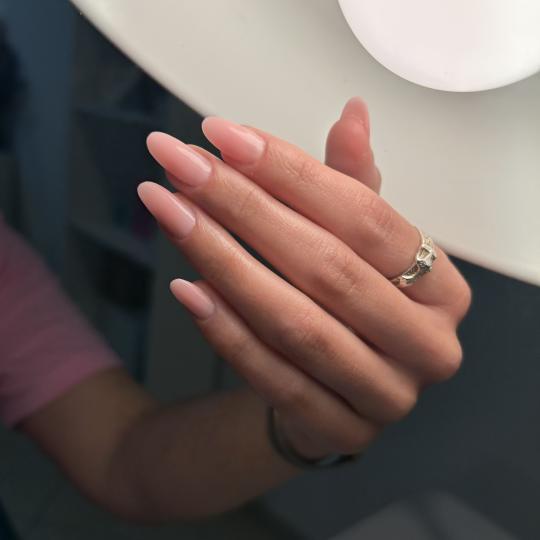 LoveGlam beauty studio #zagreb Manikura Ugradnja noktiju - M dužina
