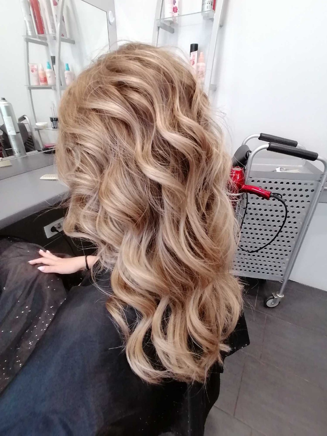 Šišanje + fen frizura + toniranje + balayage - duga kosa - Studio Divas, Rijeka Bojanje kose Frizerski saloni Bojanje kose, Rijeka, Centar