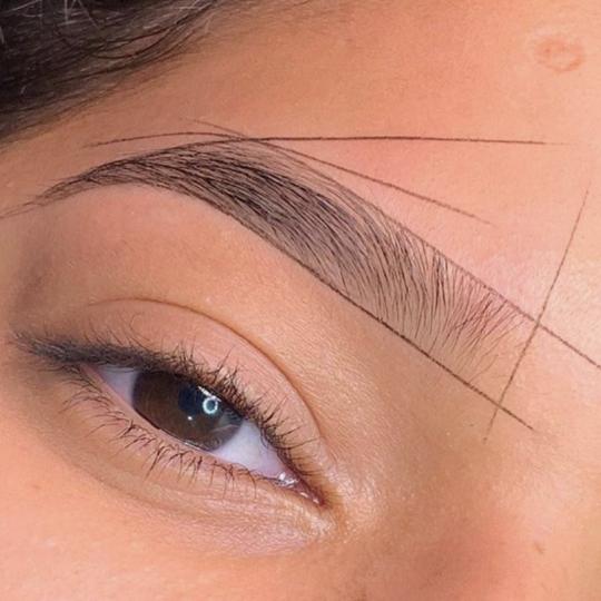 Katina Beauty Lounge #zagreb Depilacija toplim voskom Depilacija obrva voskom - za dame Depilacija t