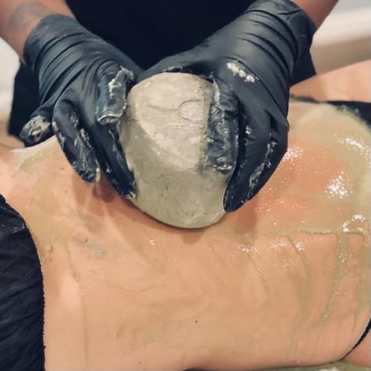 Perfect body beauty bar #zagreb Opća masaža Ice sculpting - 30 minuta ICE SCULPTING je neinvazivan