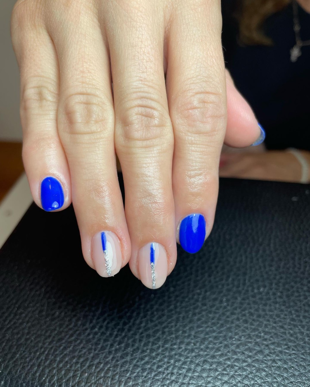 Beauty studio Maja #zagreb Gel lak Ojačani trajni lak - ruke s veličina