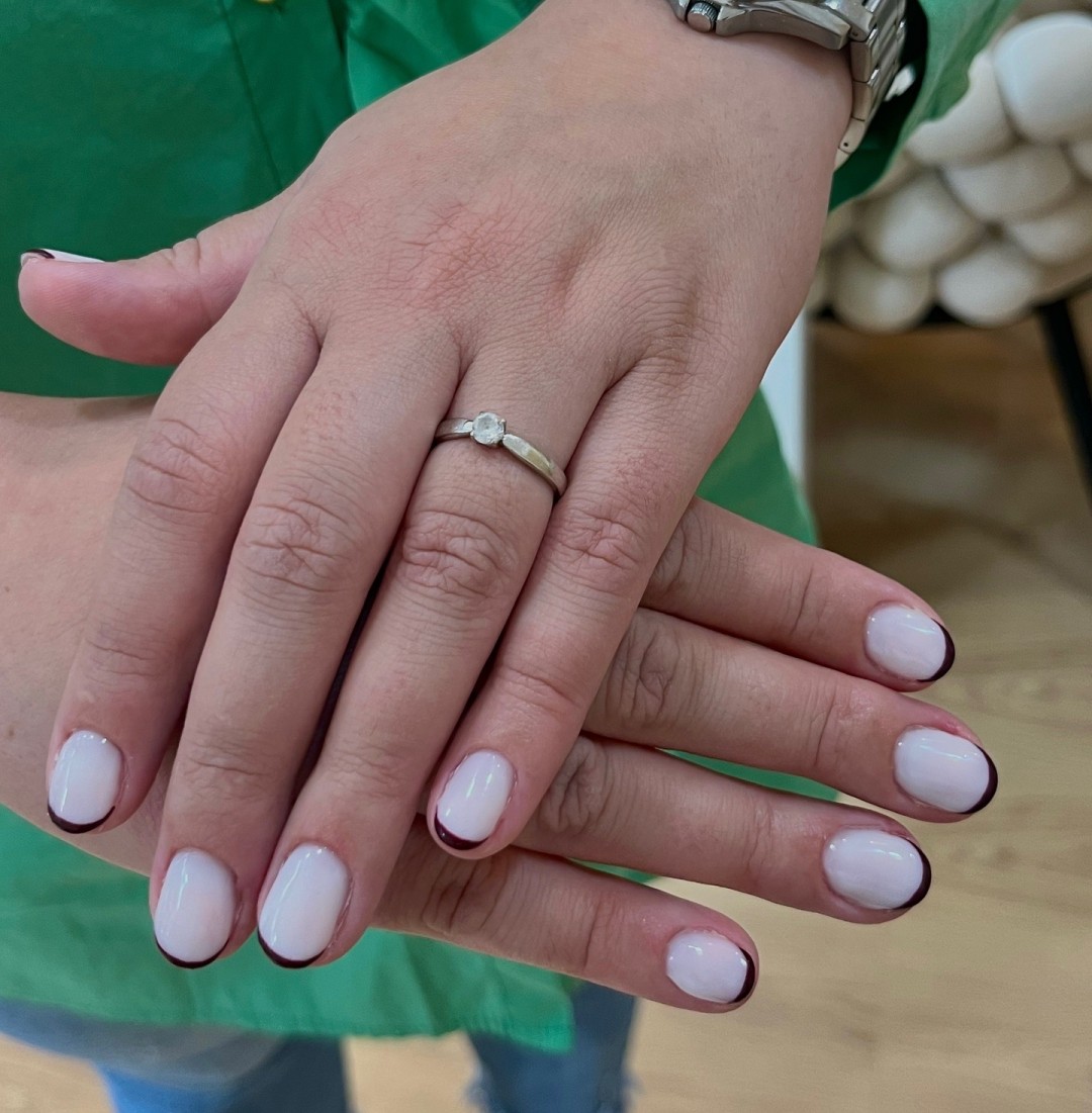 Mia’s Beautique #zagreb Manikura Gradivni trajni lak - ruke