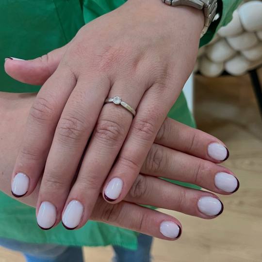 Mia’s Beautique #zagreb Manikura Gradivni trajni lak - ruke