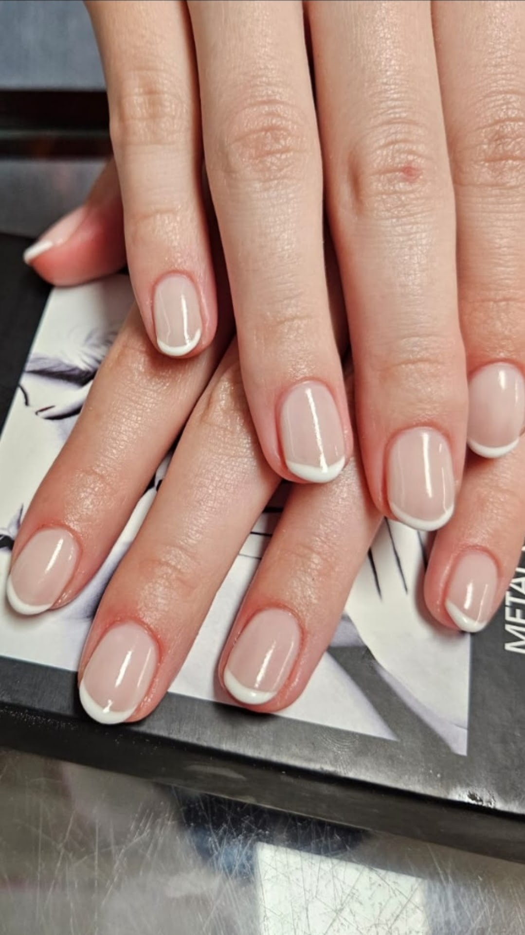 Cosmoderm & Centar Estetica #zagreb Nadogradnja noktiju Ugradnja / produžavanje noktiju tipse / šablone S dužina