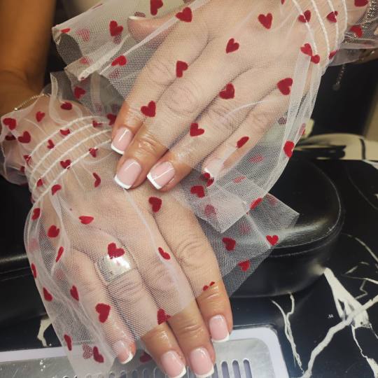 Roses & friends #zagreb Izlivanje noktiju Nadopuna noktiju - S dužina