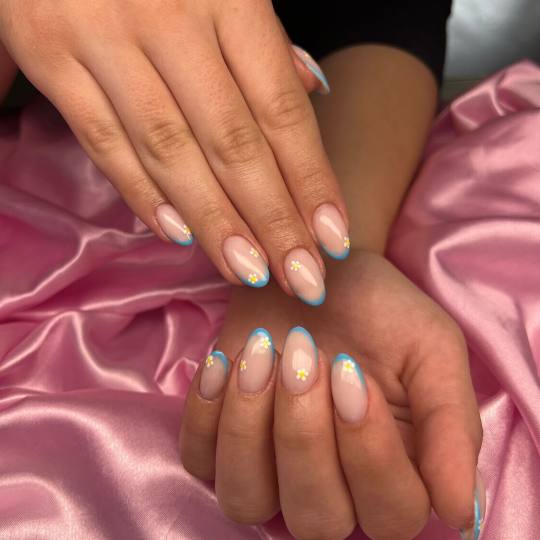 Beauty Centar Miss #zagreb Izlivanje noktiju Izlivanje noktiju gelom - S dužina Gel S + nail art