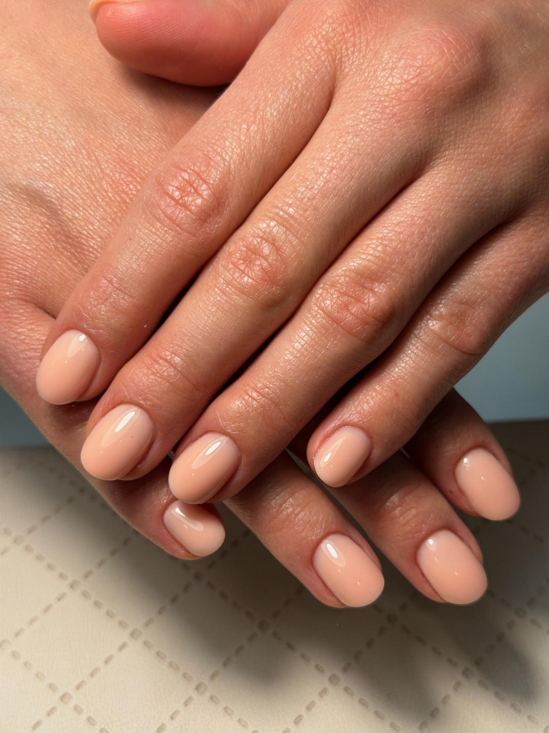Antonela beauty studio #zagreb Manikura Manikura + gradivni trajni lak