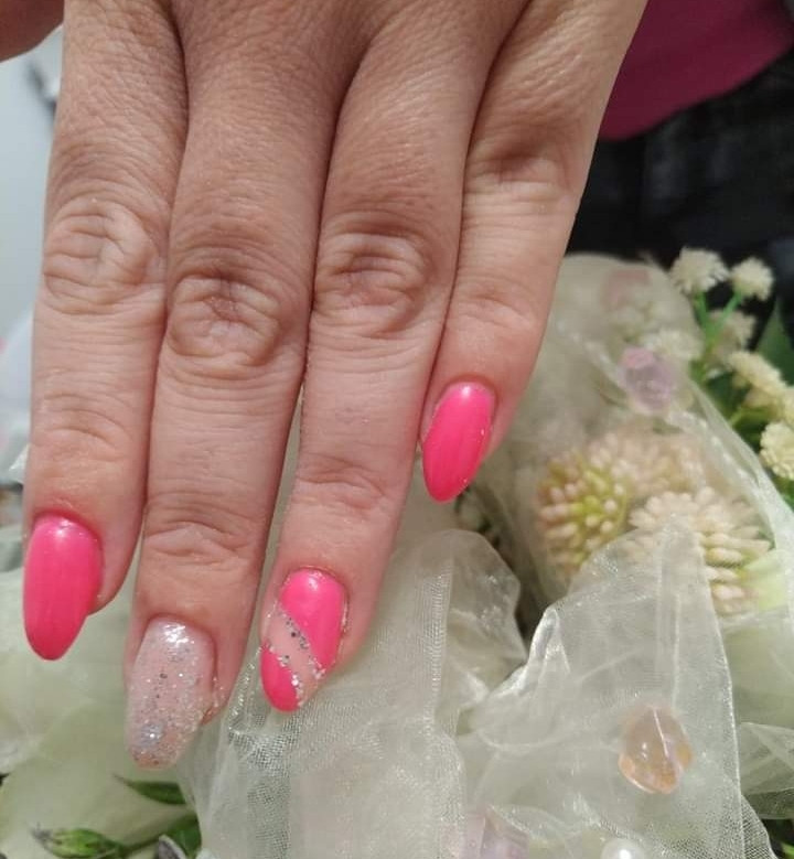 Gel na prirodne nokte - M dužina - Beauty by Lina, Bjelovar Gel lak Nokti Gel lak, Bjelovar, Centar