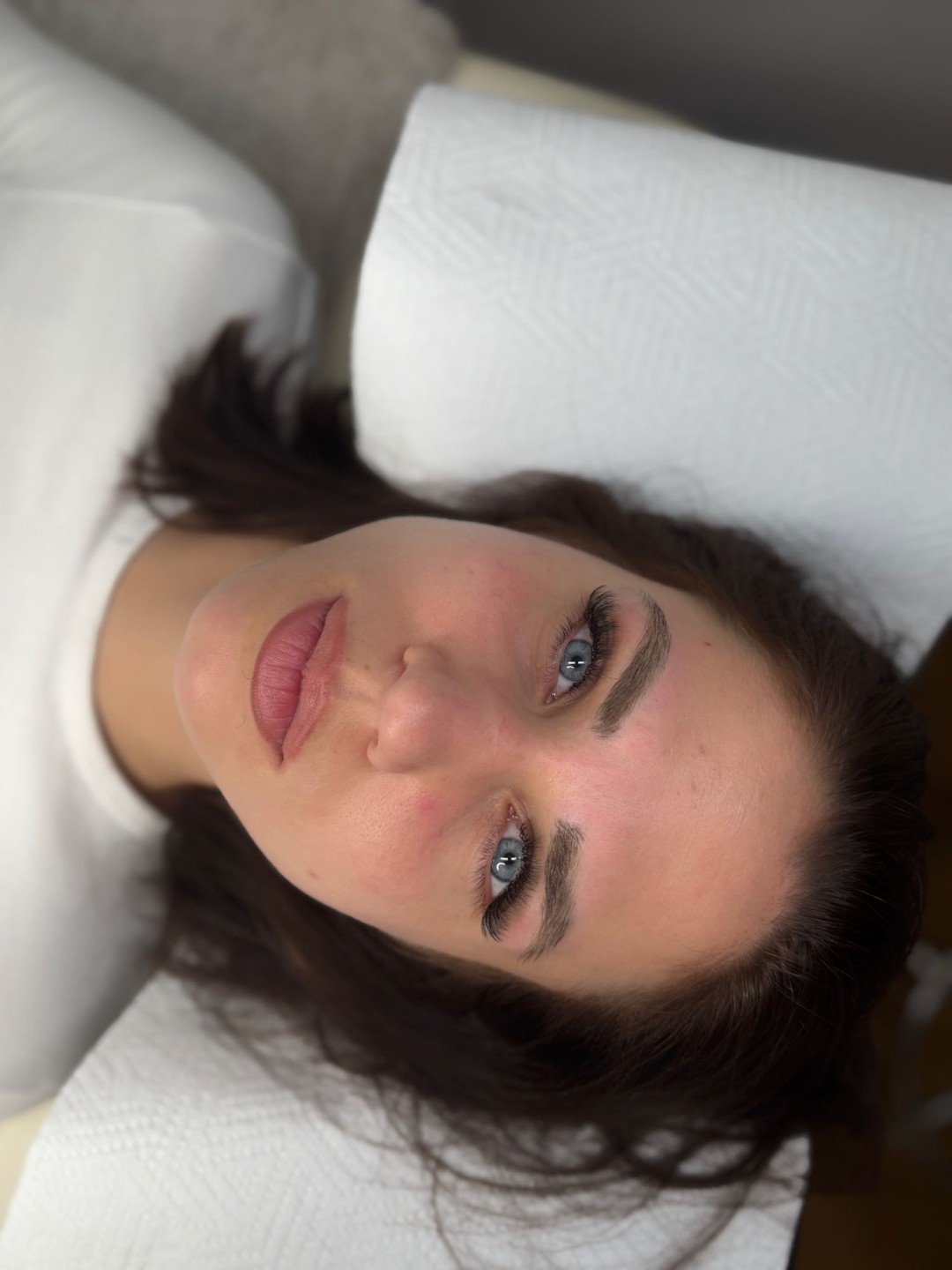 Nadopuna volumenskih trepavica - do 3 tjedna - MOELL beauty, Zagreb Nadogradnja trepavica Lice Nadogradnja trepavica, Zagreb, Peščenica – Žitnjak