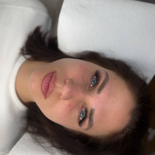 MOELL beauty #zagreb Nadogradnja trepavica Nadopuna volumenskih trepavica - do 3 tjedna