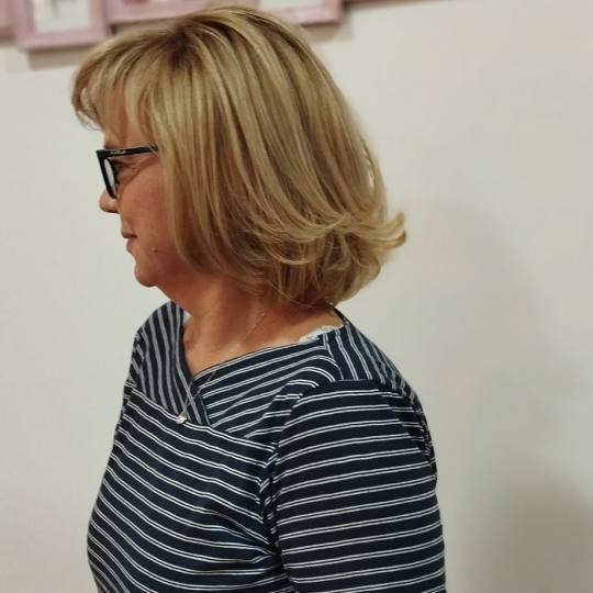 Hairlookboutique #zagreb Feniranje i stiliziranje Bojanje kose - color 10 + pranje kose + sušenje +