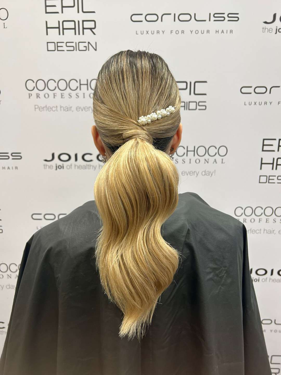 Svečana frizura - duga kosa - Epic Hair Design, Zagreb Feniranje i stiliziranje Frizerski saloni Feniranje i stiliziranje, Zagreb, Črnomerec