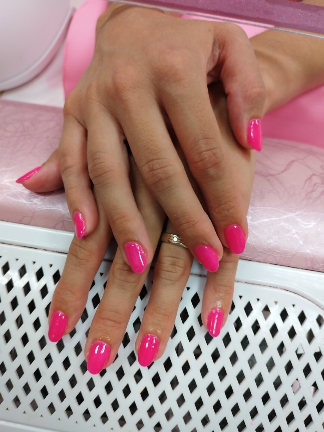 Trajni lak - ruke - Paint Bar Joy - spas u zadnji čas, Zagreb Gel lak Nokti Gel lak, Zagreb, Novi Zagreb – istok