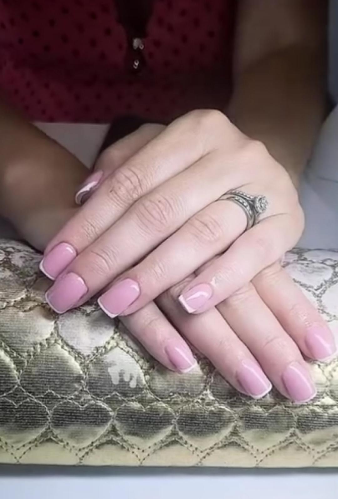 Ugradnja noktiju - M/L dužina - Josea beauty studio, Zagreb Nadogradnja noktiju Nokti Nadogradnja noktiju, Zagreb, Gornja Dubrava