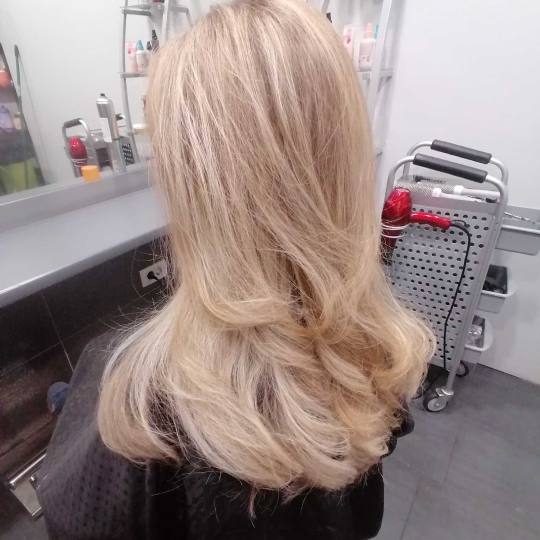 Studio Divas #rijeka balayage toniranje šišanje fen exstra duga
