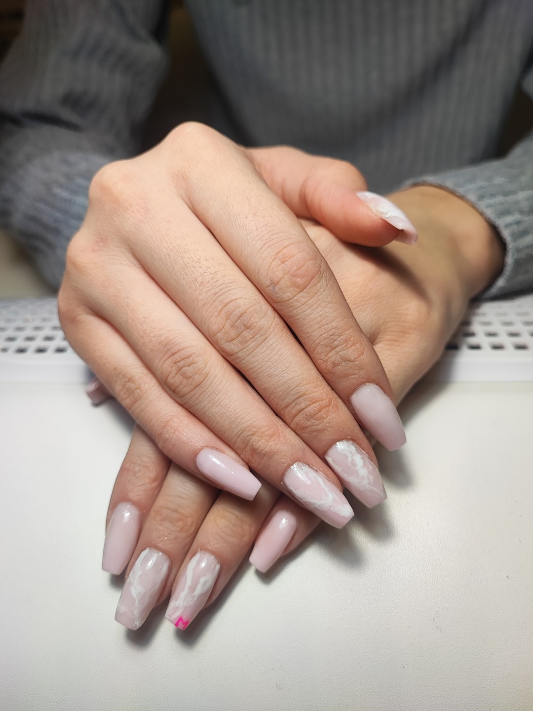 Ugradnja noktiju - L dužina - Glow Differently, Zagreb Nadogradnja noktiju Nokti Nadogradnja noktiju, Zagreb, Donji grad - Centar