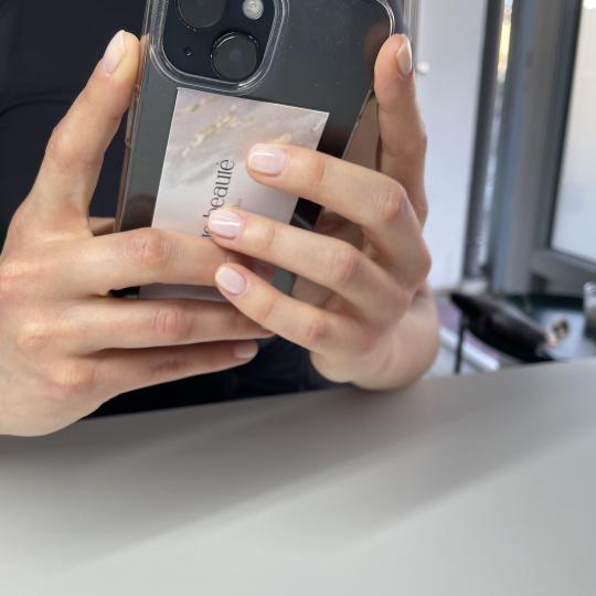 Petite beauté #zagreb Manikura Manikura + OPI trajni lak